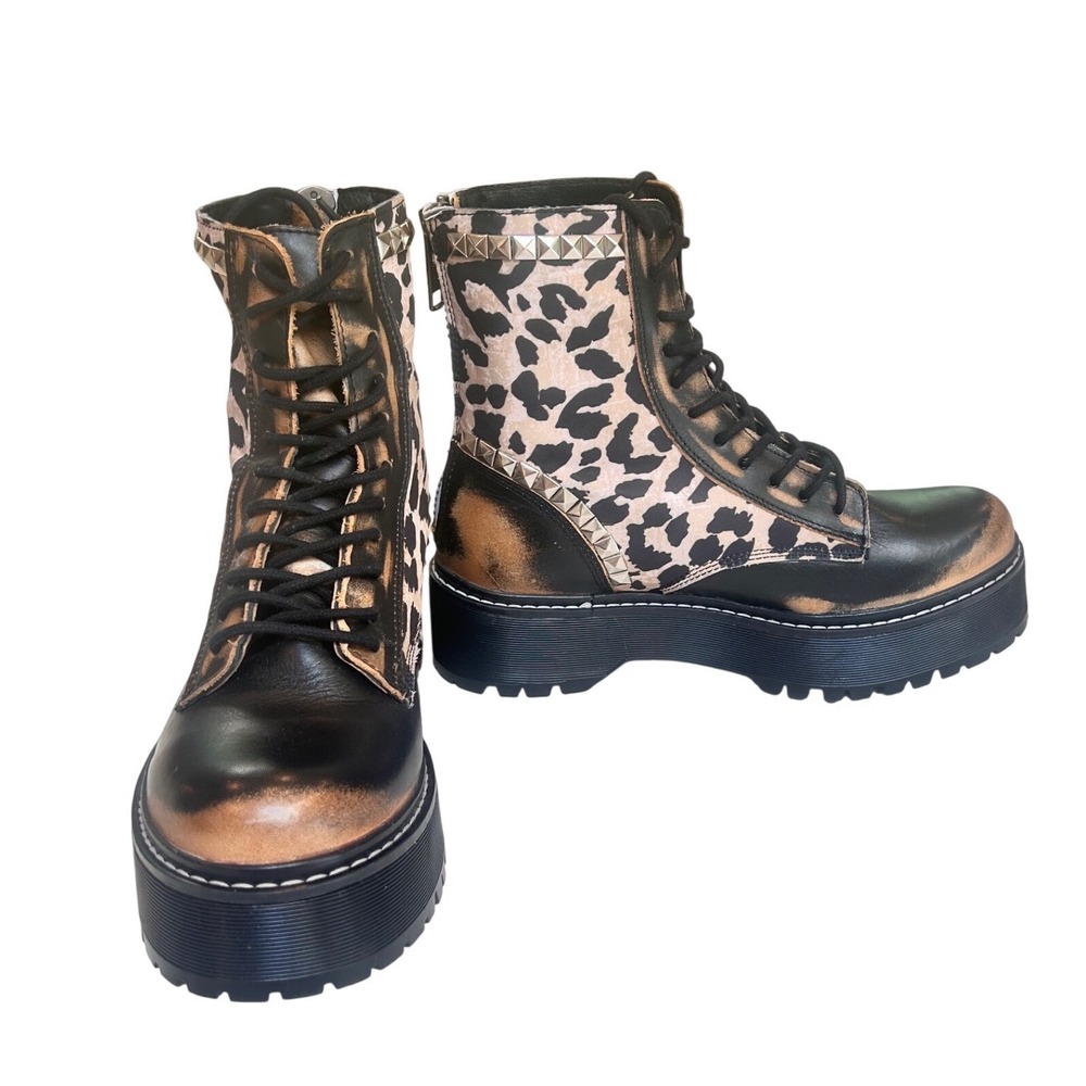 Steve Madden Avenger Leopard Print Studded Platform Combat Boots Black Brown 9M - Picture 2 of 6